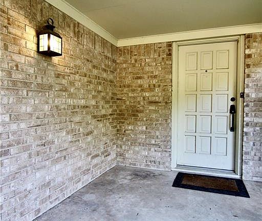 5th image of 3410 Oakdale Dr