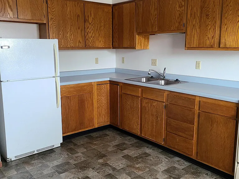 824 Pine Ave #5 — Photo 4