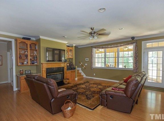 5th image of 2753 Weaver Hill Dr