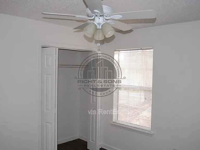 2400 Barcelona Ct — Photo 9