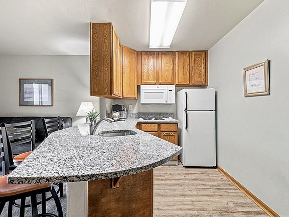 5th image of 111 Center STREET #235