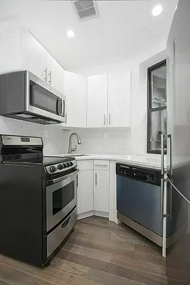 Rented by REAL New York | media 10