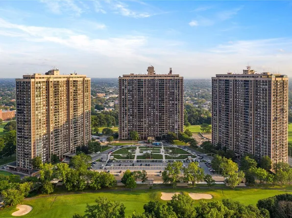 27010 Grand Central Parkway UNIT 23W, Floral Park, NY 11005