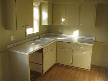 5th image of 864 9th St