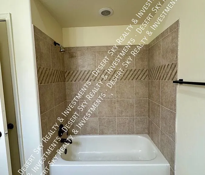 4334 Capistrano Ave — Photo 43