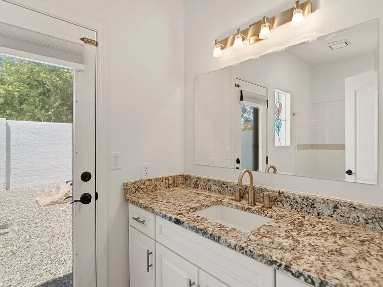 8638 E Dahlia Dr — Photo 39