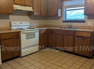 421 SE A St #A, Bentonville, AR 72712