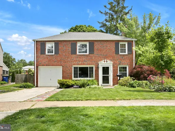 1302 Chatham Rd, Camp Hill, PA 17011