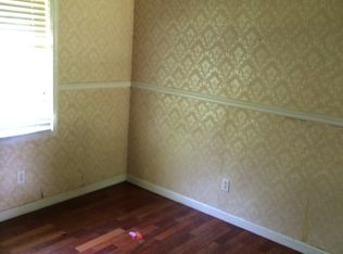 11 Powell Lake Rd, Trenton, TN 38382