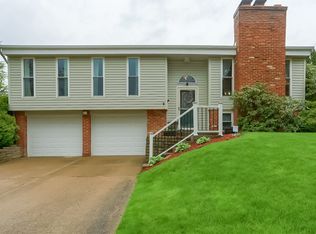 3190 Meadowridge Ct, Gibsonia, PA