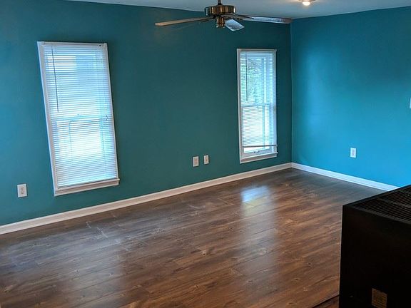 2nd image of 723 Livingston Ave NE #2