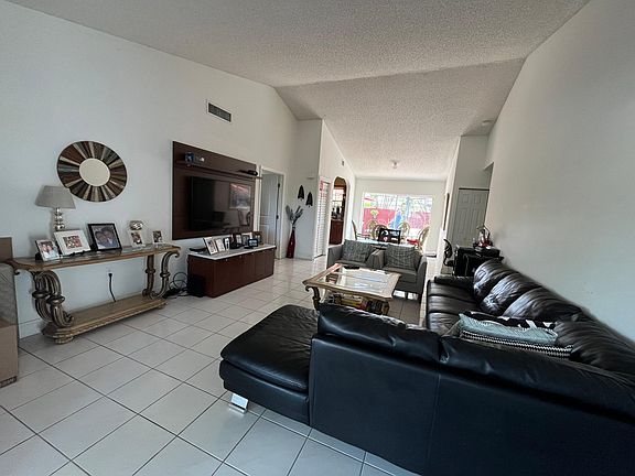 3rd image of 10351 SW 205th Ter