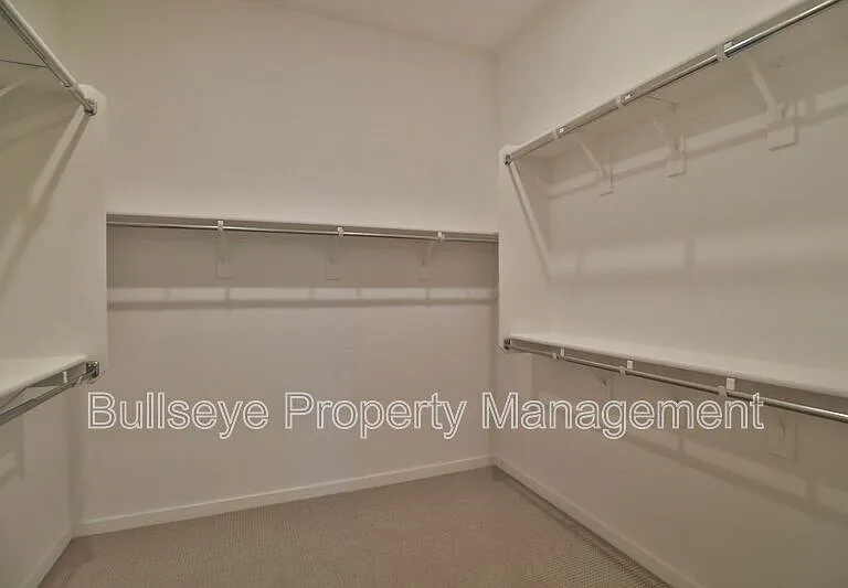 2152 N 141st Ave — Photo 37