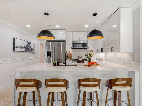 1252 Broadway St #7, Somerville, MA 02144