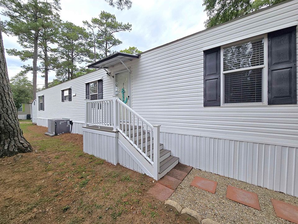 1st image of 418 Delton Dr.