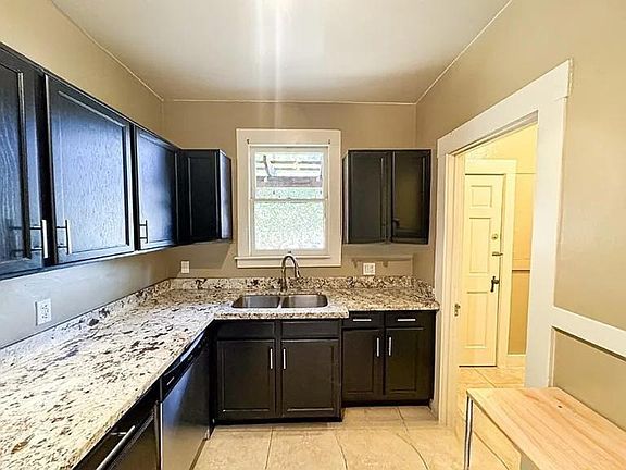 3rd image of 1484 Loretta Dr #28C