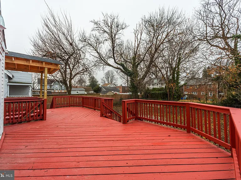 12 Montrose Ave — Photo 7