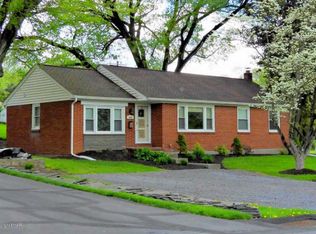 1099 Wallace St, Stroudsburg, PA 18360