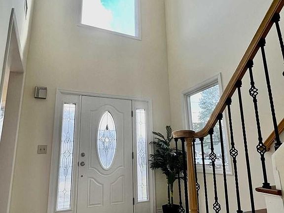 3rd image of 200 Sanford Ave