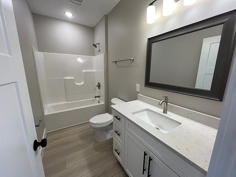 1213 N Madison St — Photo 17