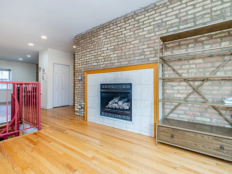 3750 N Wilton Ave #2 — Photo 6