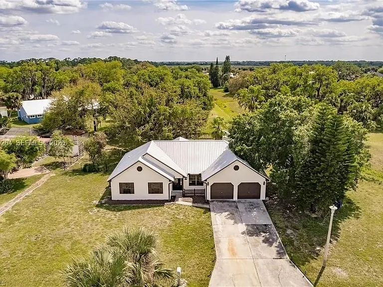 4550 Springview Cir — Photo 3