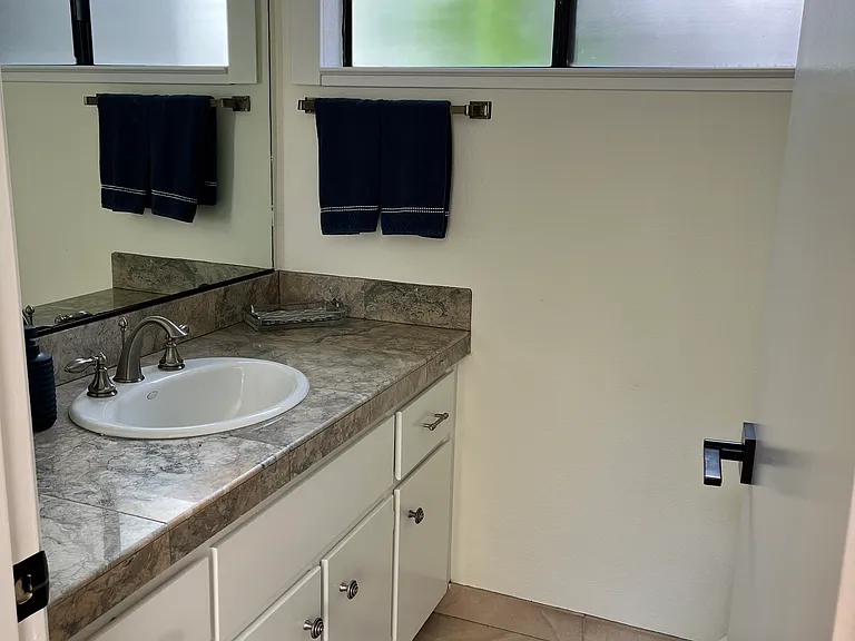 521 Westmont Ct — Photo 11