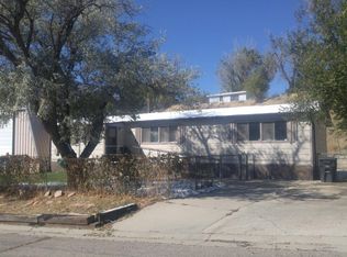 302 6th St, Mills, WY 82644