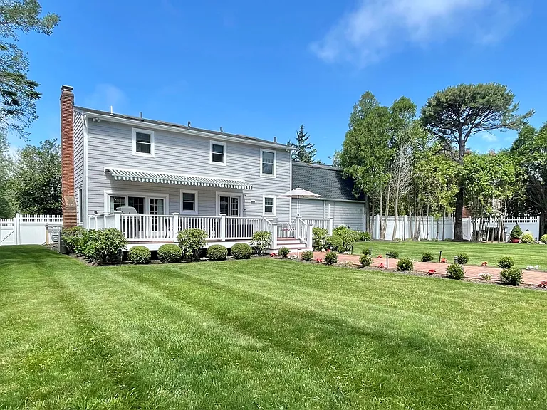 24 Pleasant Ln — Photo 3