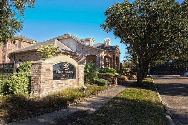 1st image of 2255 Braeswood Park Dr APT 318