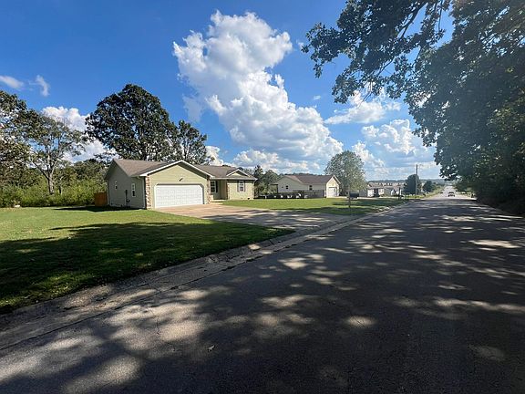 5th image of 1718 Luna Drive