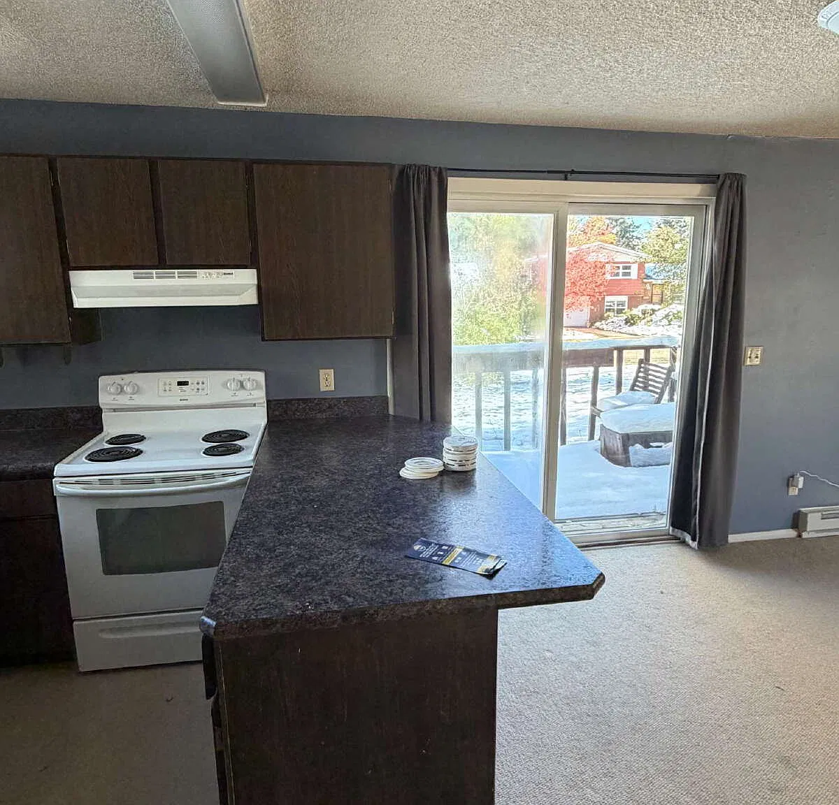 2 bed, 1.5 bath, $1,400 — Photo 3