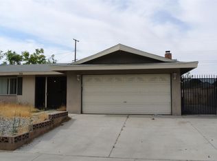 743 E Oldfield St, Lancaster, CA 93535