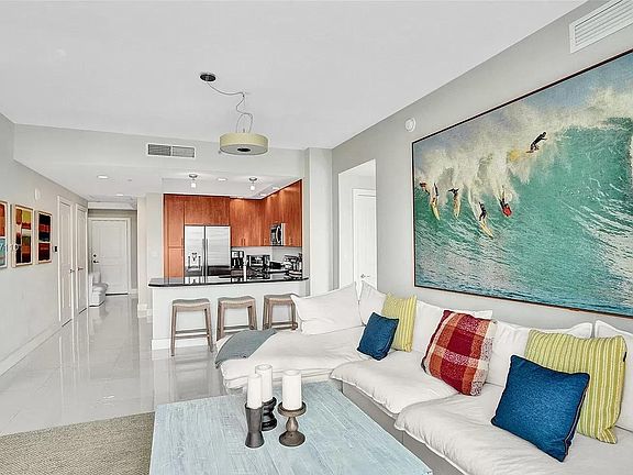 5th image of 315 NE 3rd Ave APT 1205