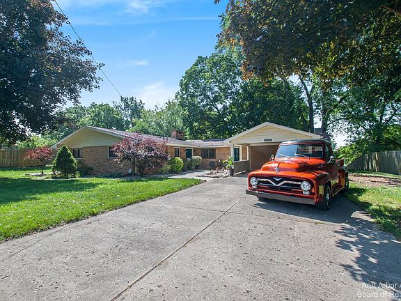 2nd image of 11497 Valley Dr