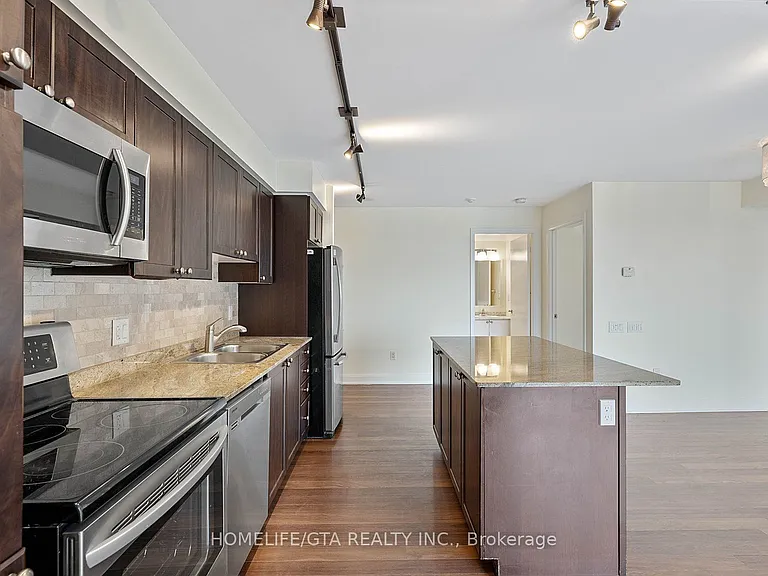 2191 Yonge St #1905 — Photo 11