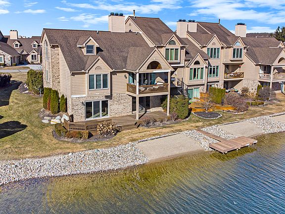 5th image of 18260 Blue Heron Pointe Dr