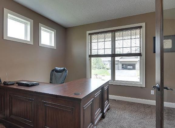 3rd image of 4550 Trillium Dr N