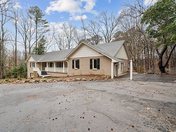 3rd image of 1504 Homestead Rd
