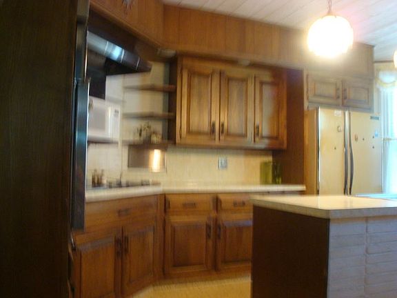 4th image of 78 Newton Ave
