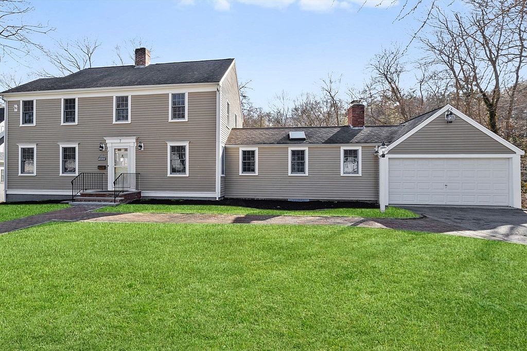 7 Pioneer Rd, Hingham, MA 02043 Zillow