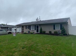 109 Bald Cypress Ln, Levittown, PA 19054