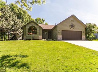 908 Meadow View Dr, Northfield, MN 55057