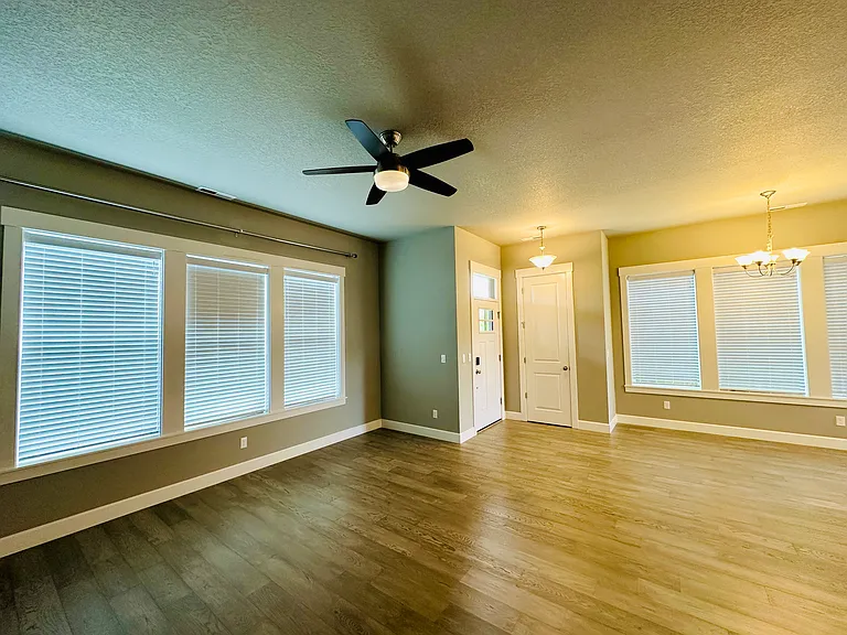 4105 SE 69th Ave — Photo 7