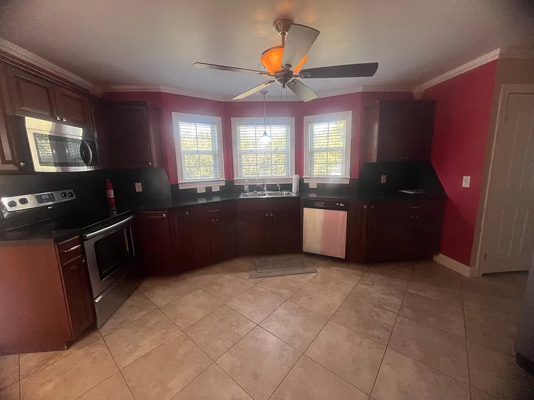 3801 N Hills Dr — Photo 8