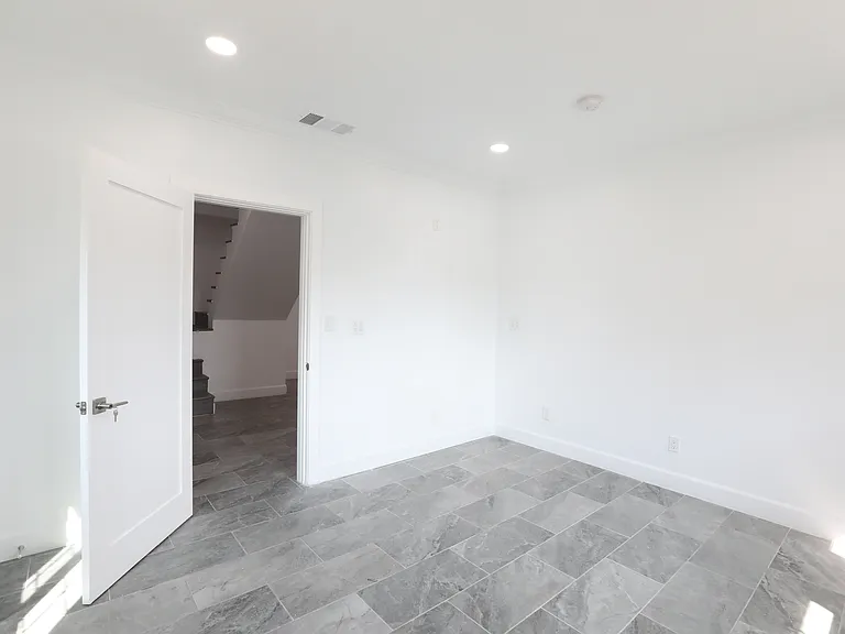 116 N Heliotrope Ave — Photo 4