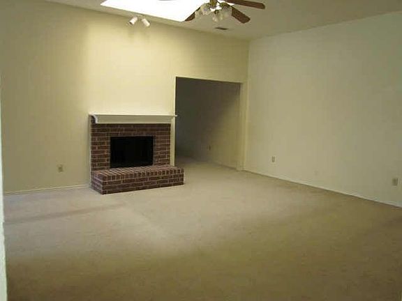 5th image of 2714 Kingswood Dr
