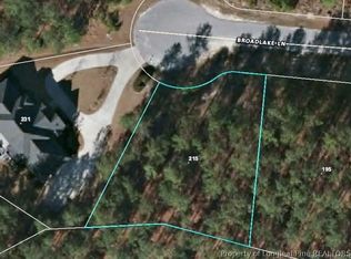215 Broadlake Ln, Spring Lake, NC 28390