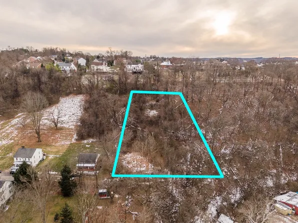 1853 Essen Hill Rd, Pittsburgh, PA 15241