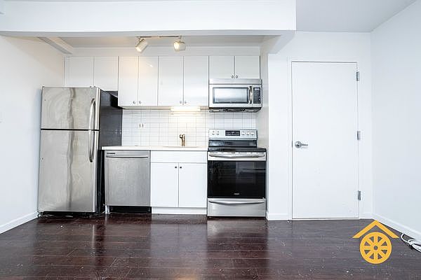 1st image of 287 Stanhope St #2E